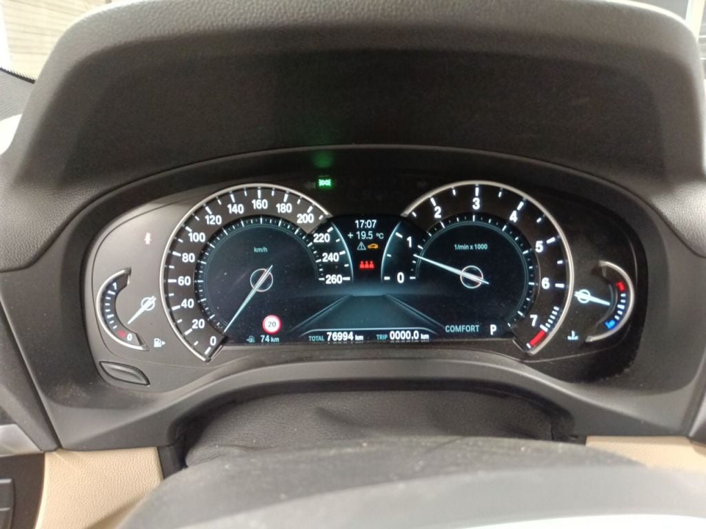 BMW X4 xDrive30i 5d photo