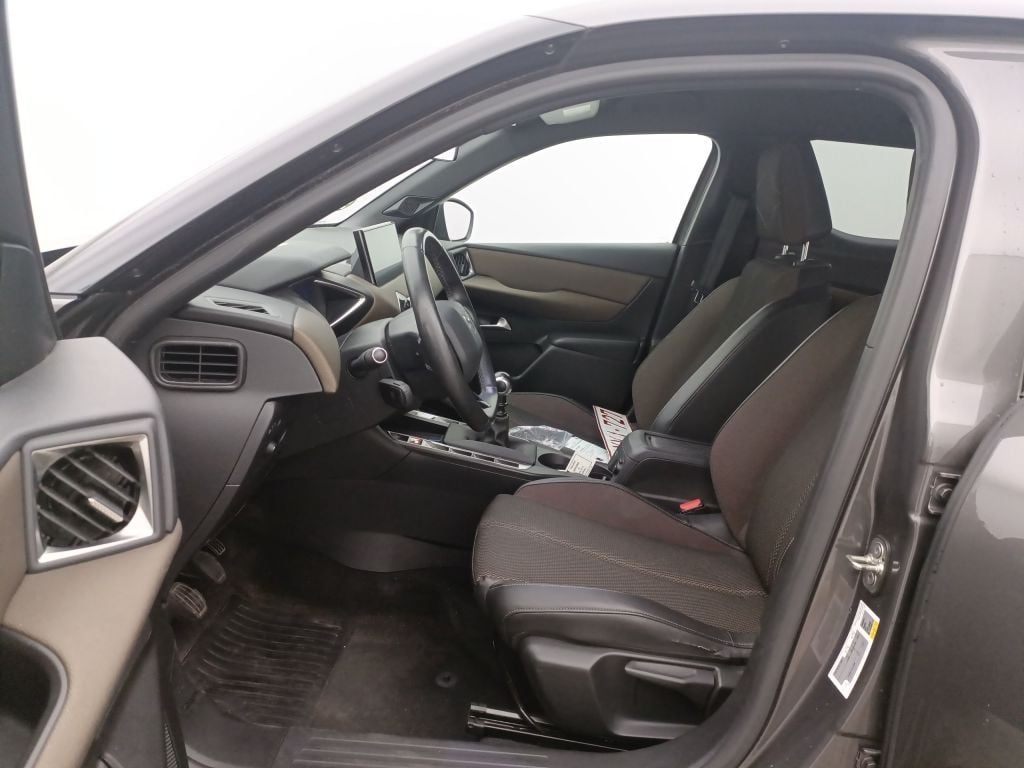 DS 3 Crossback PureTech 100 Manual So Chic 5d photo