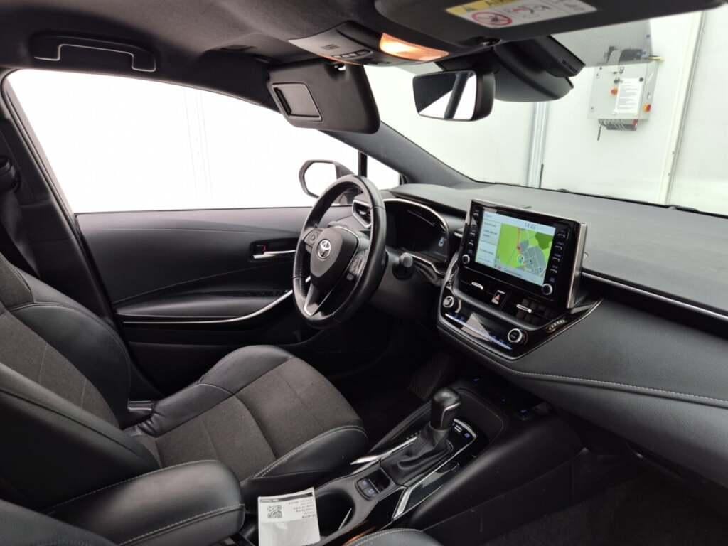 TOYOTA Corolla Touring Sports 1.8 Hybrid Bns Plus CVT photo
