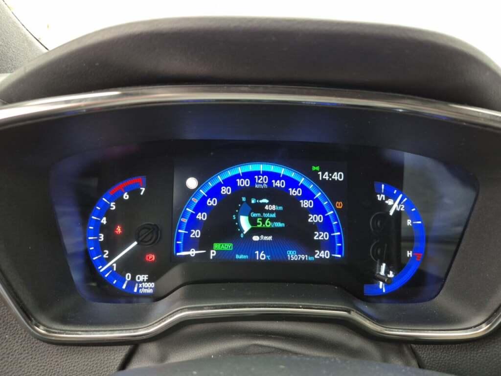TOYOTA Corolla Touring Sports 1.8 Hybrid Bns Plus CVT photo