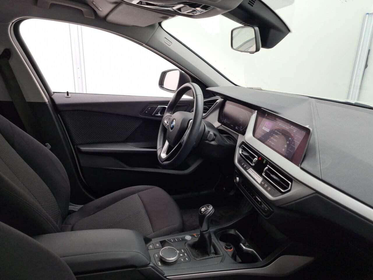 BMW 1-serie 118i Executive Edition photo