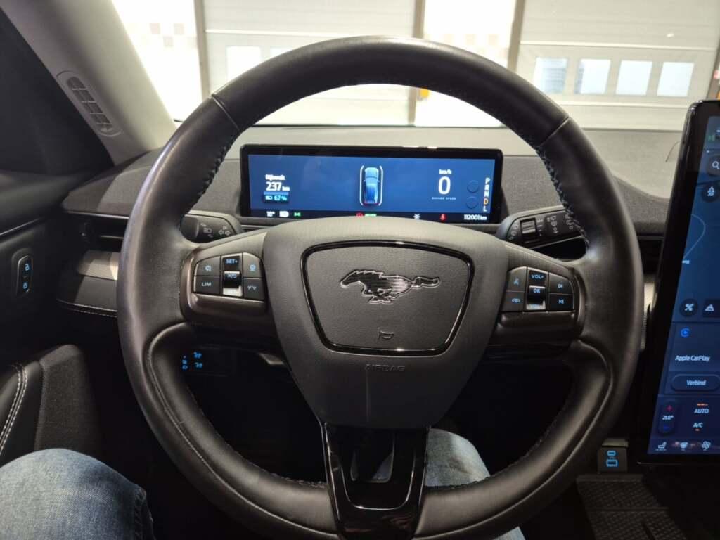 FORD Mustang Mach-E RWD 75 kWh photo