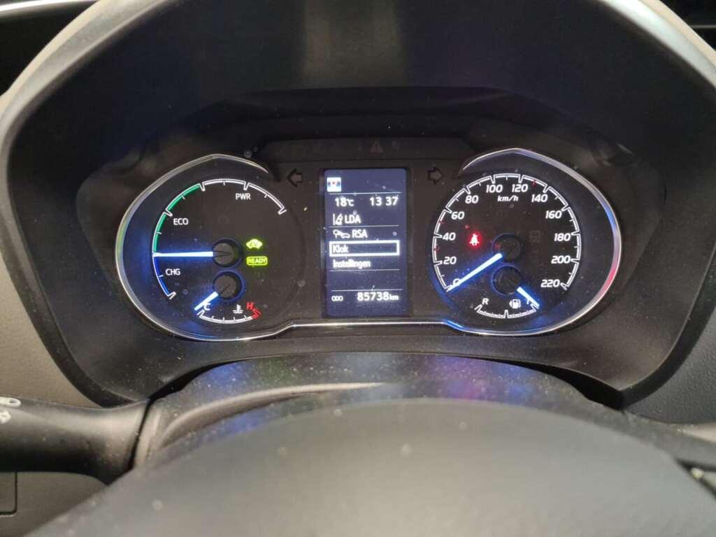 TOYOTA Yaris 1.5 Hybrid Dynamic CVT photo