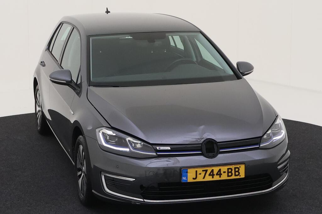 VOLKSWAGEN e-Golf 100 kW photo