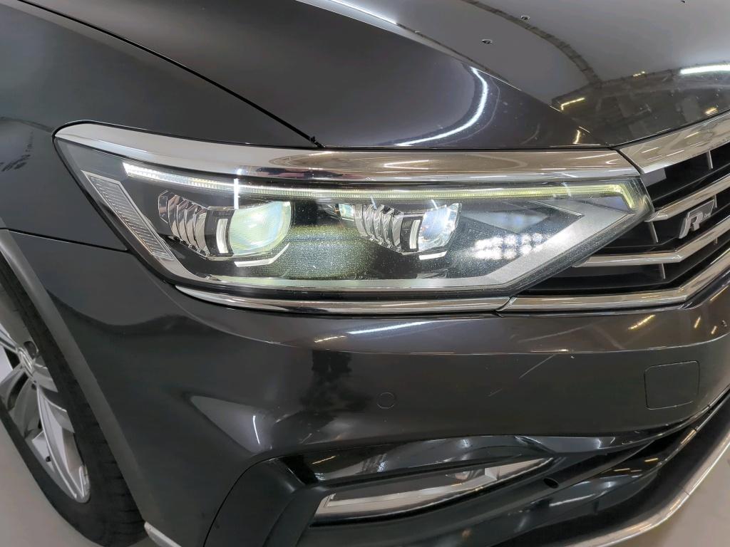 VOLKSWAGEN Passat Variant 110 kW photo