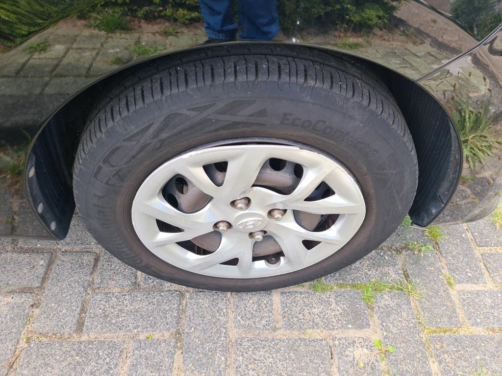 HYUNDAI i10 49 kW photo