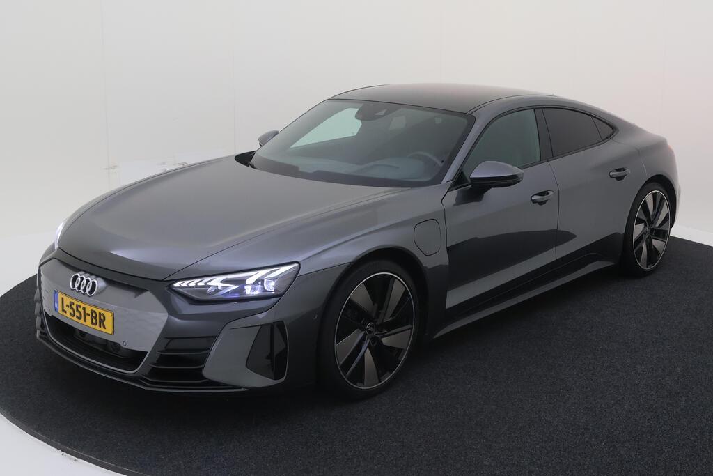 AUDI e-tron GT 350 kW