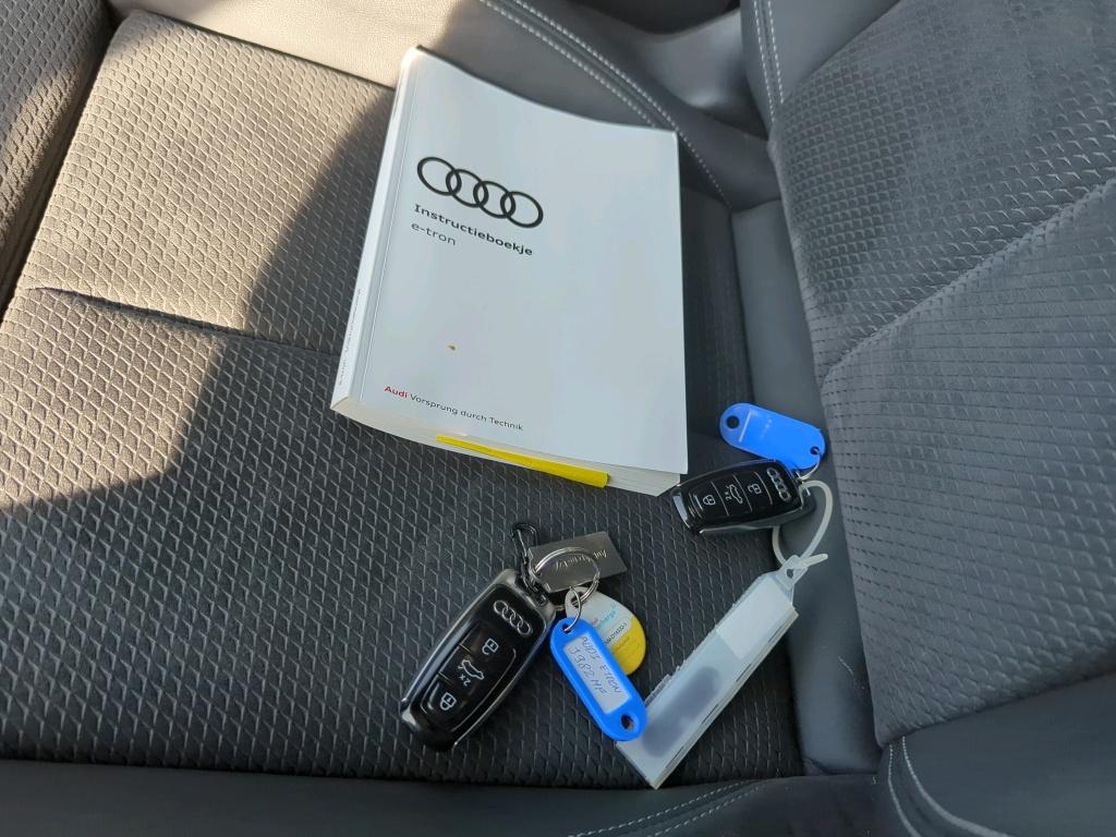 AUDI e-tron Sportback 300 kW photo