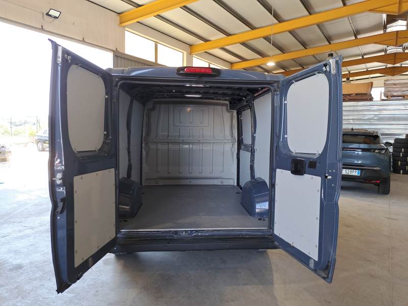 CITROEN JUMPER / 2014 / 4P / FURGONE 30 L1H1 BLUEHDI 120CV photo