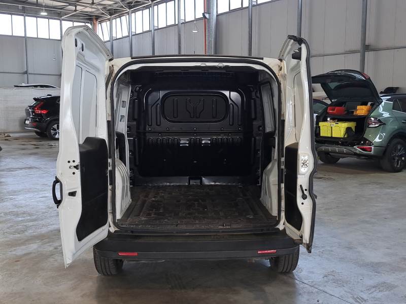 FIAT DOBLÒ CARGO / 2014 / 4P / VETT. FURGONATA CH1 LOUNGE 1.3 MJET 95CV E6D SeS photo