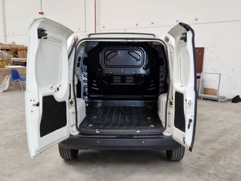FIAT FIORINO / 2016 / 4P / VETT. FURGONATA 1.3 MULTIJET 95 CV E6D-TEMP SX photo