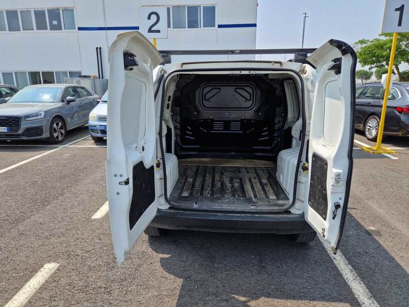 FIAT FIORINO / 2016 / 4P / VETT. FURGONATA 1.3 MULTIJET 95 CV E6D-FINAL SX photo