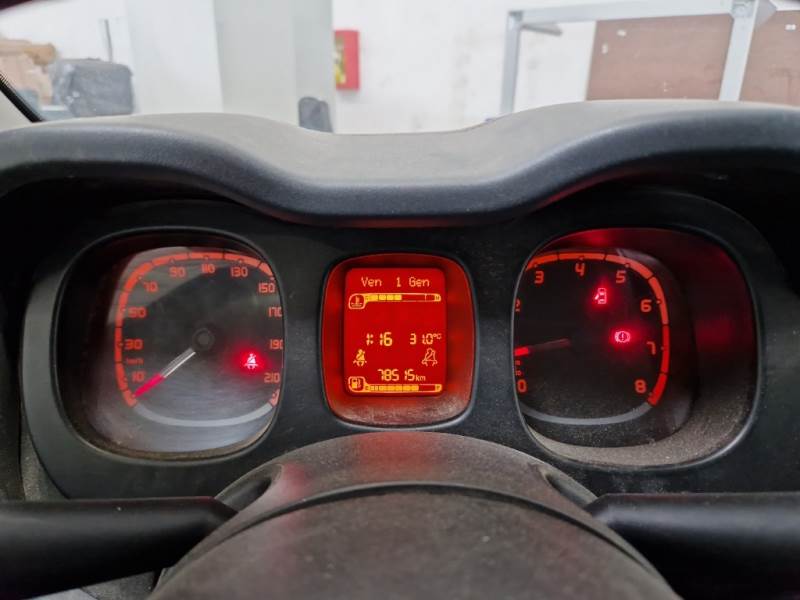 FIAT PANDA / 2012 / 5P / BERLINA 1.2 69 CV VAN 2 POSTI EURO6 POP photo
