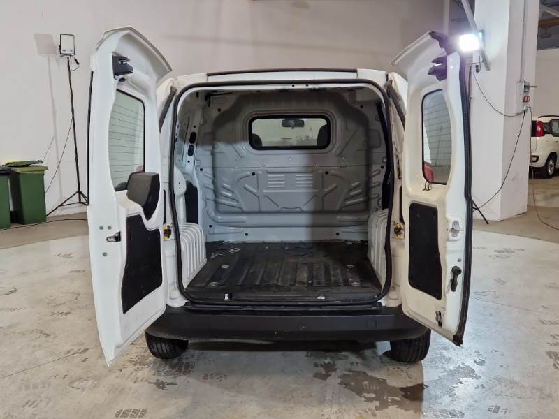 FIAT FIORINO / 2016 / 4P / VETT. FURGONATA 1.3 MULTIJET 80 CV E6 SX photo
