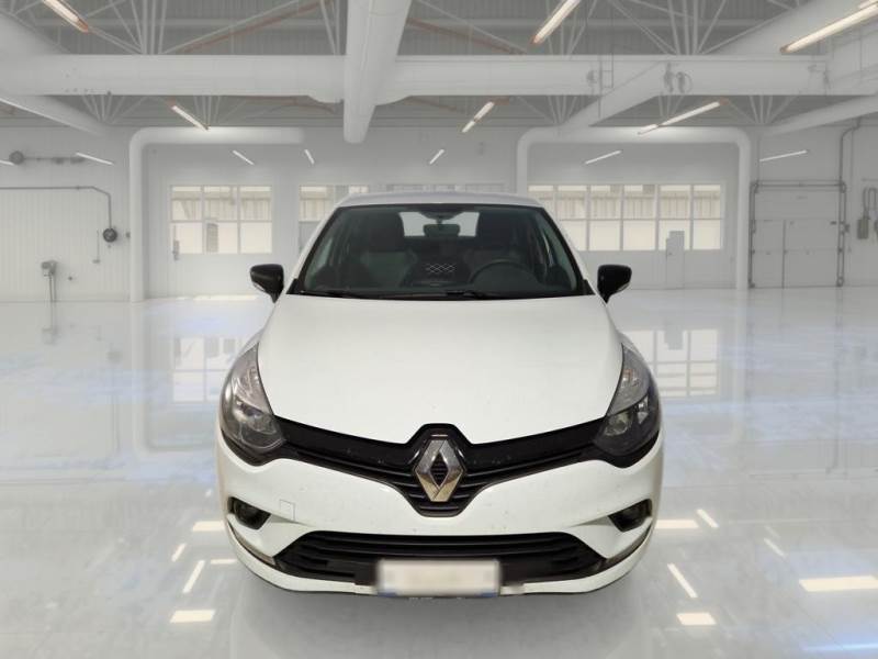 RENAULT CLIO / 2016 / 5P / BERLINA VAN 1.5 DCI 75 photo