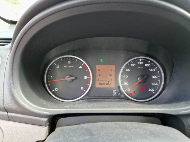MITSUBISHI L200 / 2015 / 4P / PICKUP 2.4 DI-D CLUB CAB INVITE photo