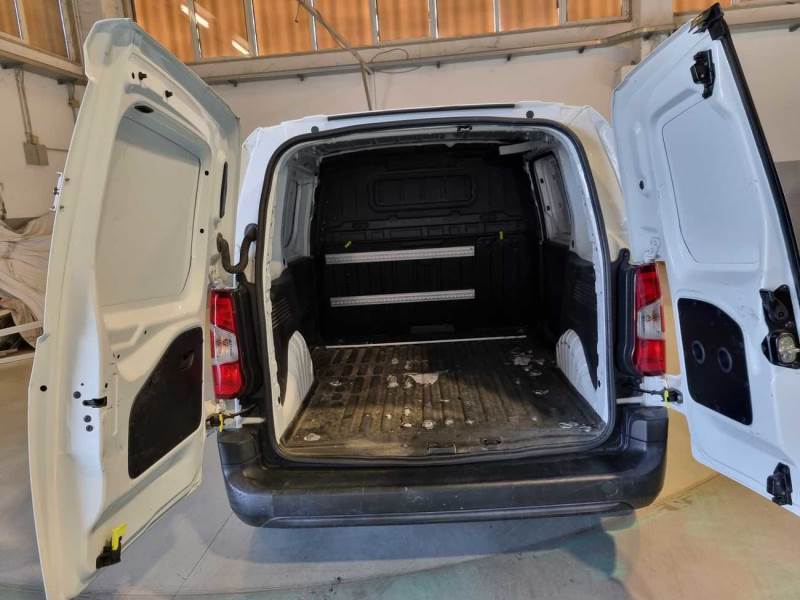 PEUGEOT PARTNER / 2018 / 4P / VETT. FURGONATA L1 BLUEHDI 130CV PREMIUM photo
