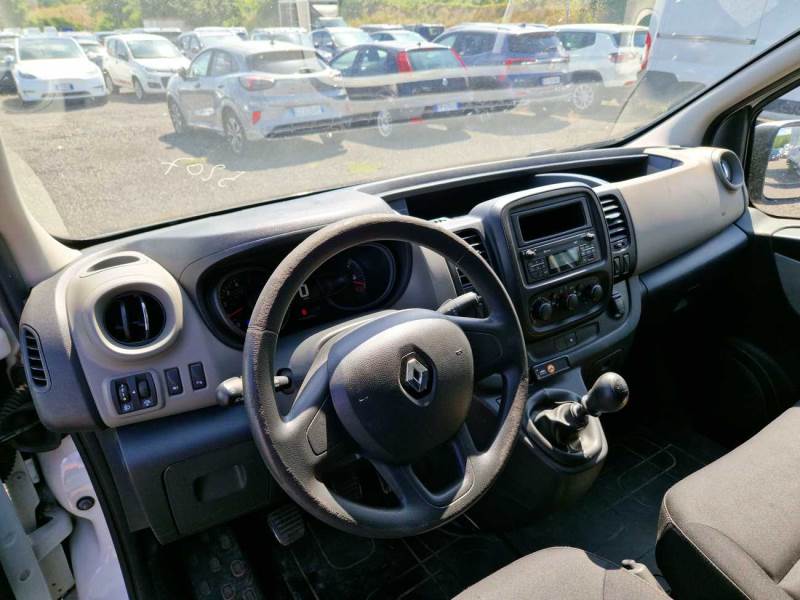 RENAULT TRAFIC / 2014 / 4P / FURGONE FG L1 H1 T29 1.6 DCI 120CV E6 photo