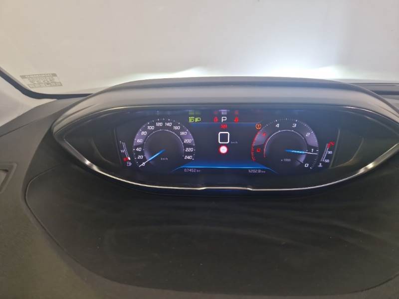 PEUGEOT 3008 / 2020 / 5P / SUV BLUEHDI 130 EAT8 SeS ALLURE PACK (AUTOCARRO) photo