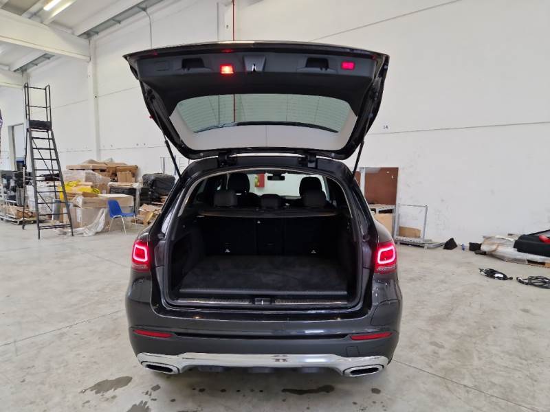 MERCEDES-BENZ GLC / 2019 / 5P / SUV 300 E 4MATIC EQ-POWER BUSIN. EXTRA AUT photo