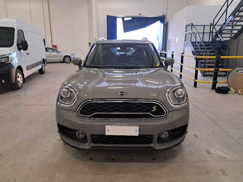 MINI COUNTRYMAN / 2016 / 5P / BERLINA COOPER S E ALL4 BUSINESS AUTOM. photo
