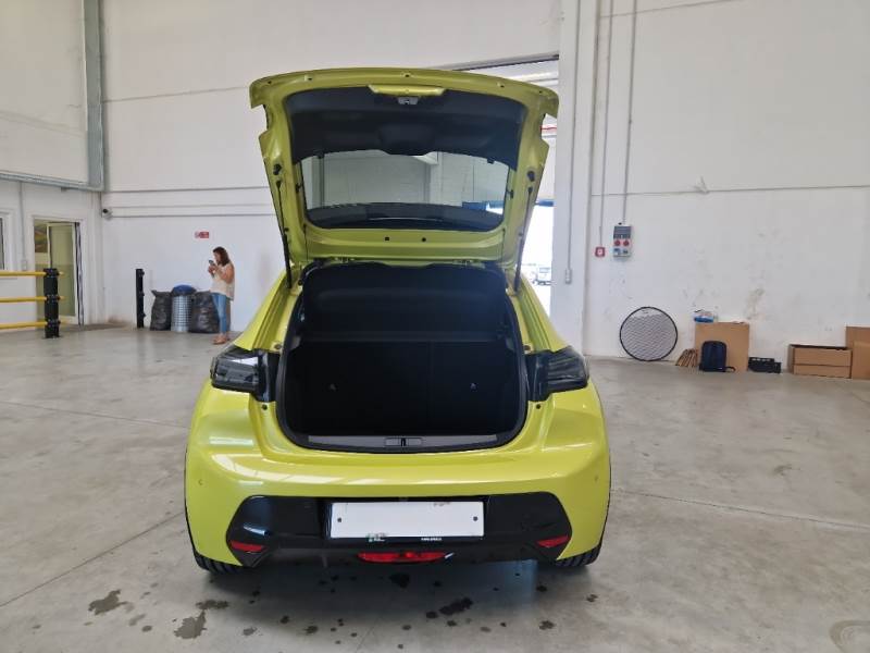 PEUGEOT 208 / 2019 / 5P / BERLINA GT E 156CV photo