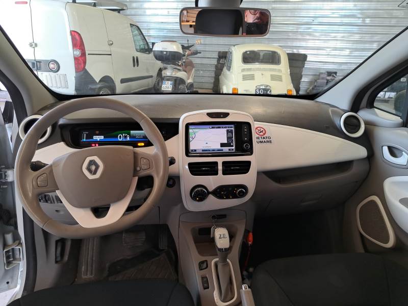RENAULT ZOE / 2013 / 5P / BERLINA ZOE LIFE R90 photo