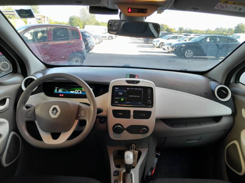RENAULT ZOE / 2013 / 5P / BERLINA ZOE LIFE R90 photo