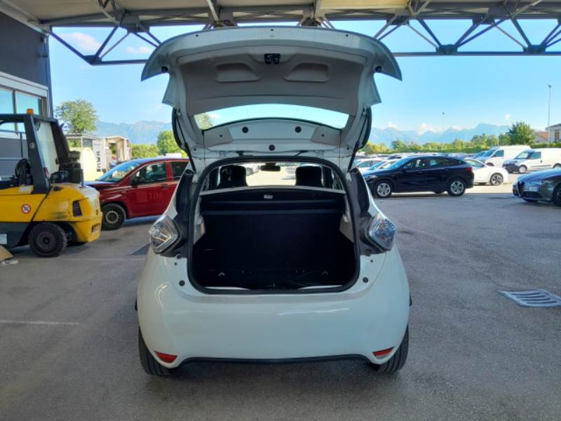 RENAULT ZOE / 2013 / 5P / BERLINA ZOE LIFE R90 photo