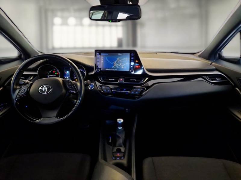 TOYOTA C-HR / 2019 / 5P / SUV 1.8H (122CV) E-CVT BUSINESS photo