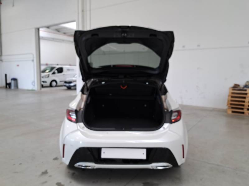 TOYOTA COROLLA / 2019 / 5P / BERLINA 2.0 HYBRID STYLE photo