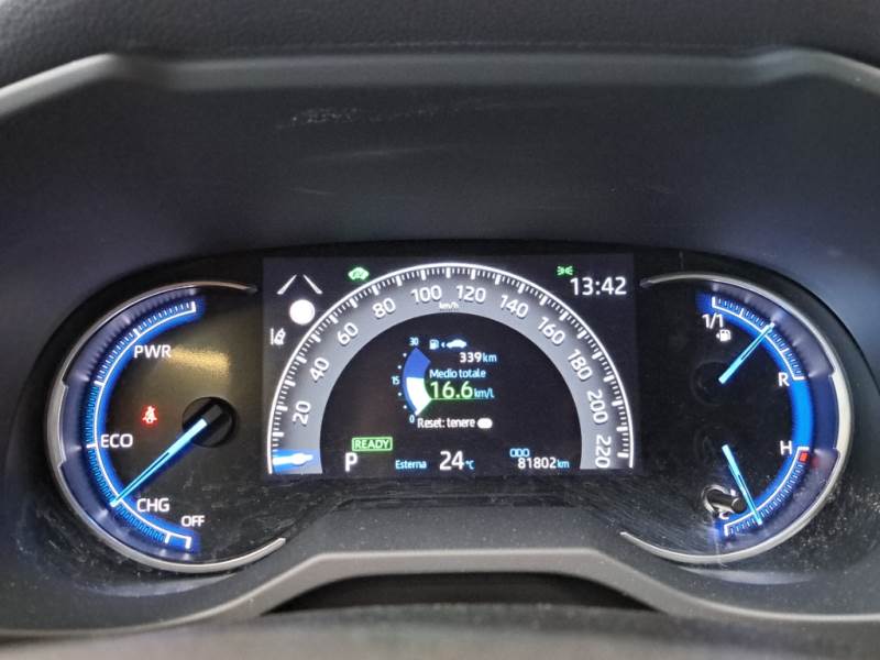 TOYOTA RAV4 / 2018 / 5P / CROSSOVER 2.5 HV 222V E-CVT STYLE 4WD photo