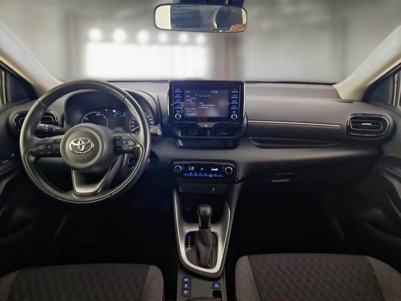 TOYOTA YARIS / 2020 / 5P / BERLINA HYBRID BUSINESS MY20 photo