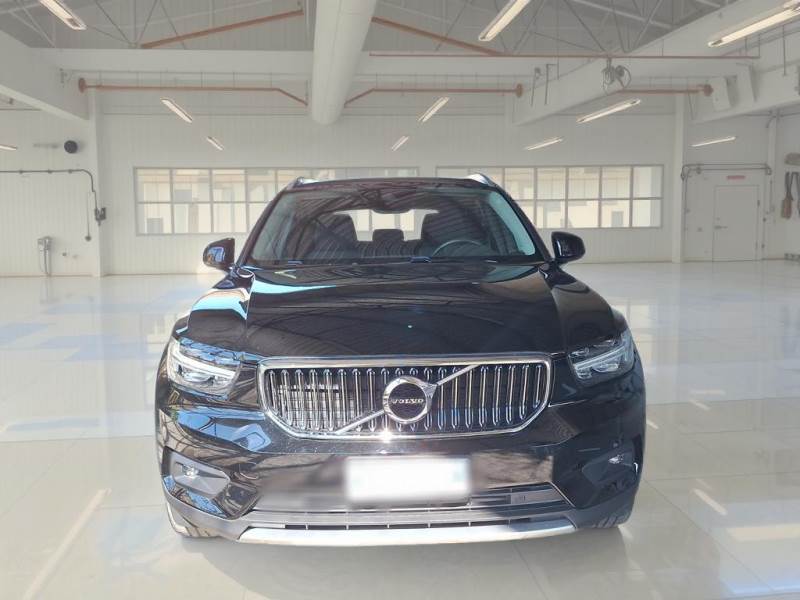 VOLVO XC40 / 2017 / 5P / SUV T4 PLUG-IN HYBRID AUTO RECH INSCRIP EXPR photo