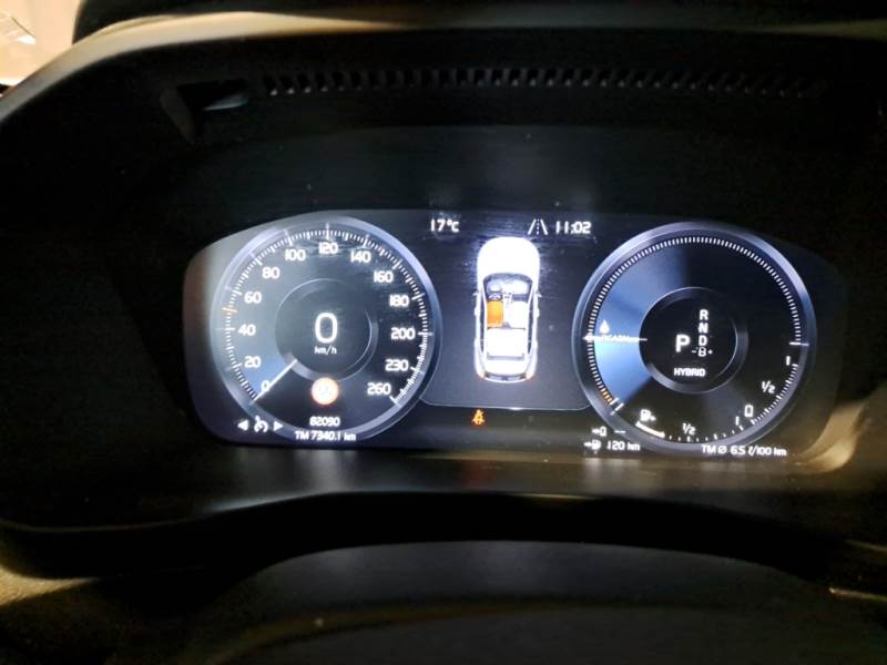 VOLVO XC40 / 2017 / 5P / SUV T5 PLUG-IN HYBRID AUTO RECHARGE INSCR. photo