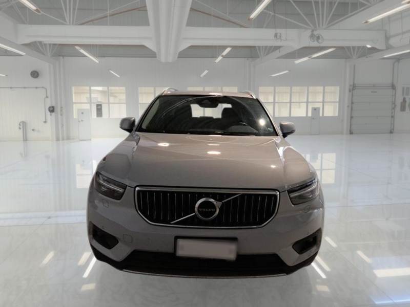 VOLVO XC40 / 2017 / 5P / SUV T5 PLUG-IN HYBRID AUTO RECHARGE INSCR. photo