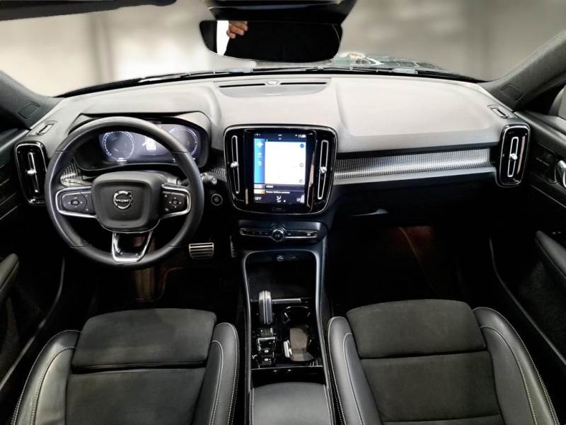 VOLVO XC40 / 2017 / 5P / SUV T4 PLUG-IN HYBRID AUTO RECHARGE R-DESIGN photo