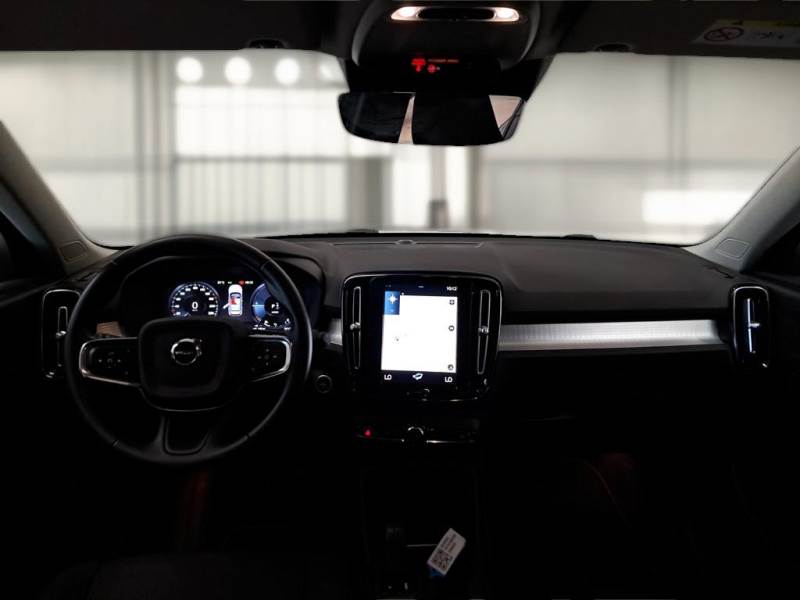 VOLVO XC40 / 2017 / 5P / SUV T5 PLUG-IN HYBRID AUTO RECH INSCRIP EXPR photo