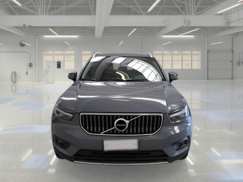 VOLVO XC40 / 2017 / 5P / SUV T5 PLUG-IN HYBRID AUTO RECH INSCRIP EXPR photo