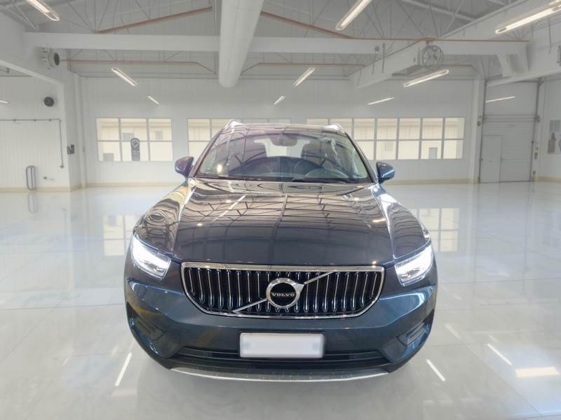 VOLVO XC40 / 2017 / 5P / SUV T5 PLUG-IN HYBRID AUTO RECH INSCRIP EXPR photo