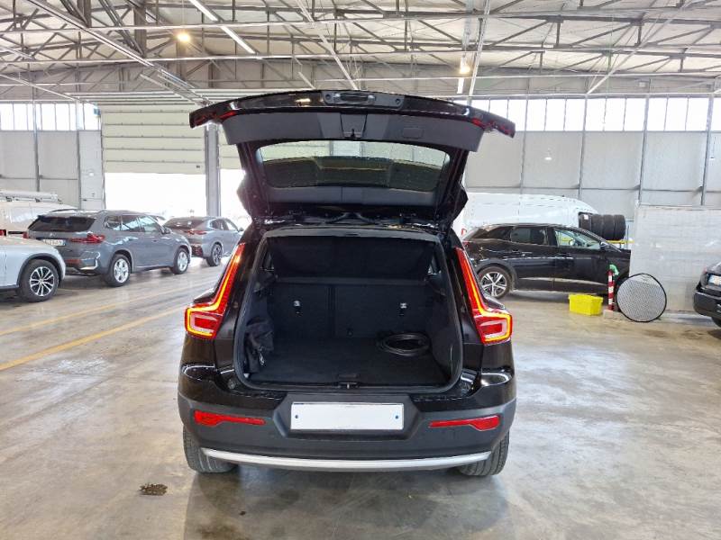 VOLVO XC40 / 2021 / 5P / SUV T4 RECHARGE PLUG-IN AUTO ESSENTIAL photo