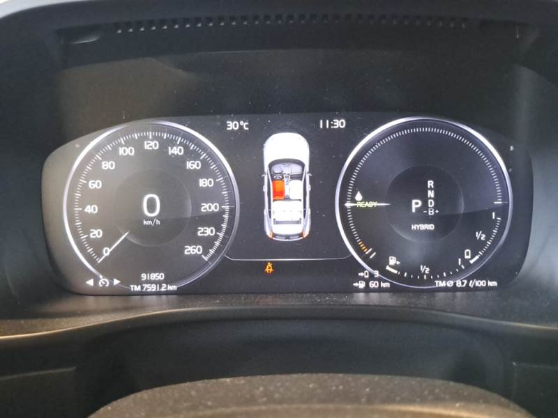 VOLVO XC40 / 2017 / 5P / SUV T5 PLUG-IN HYBRID AUTO RECH INSCRIP EXPR photo