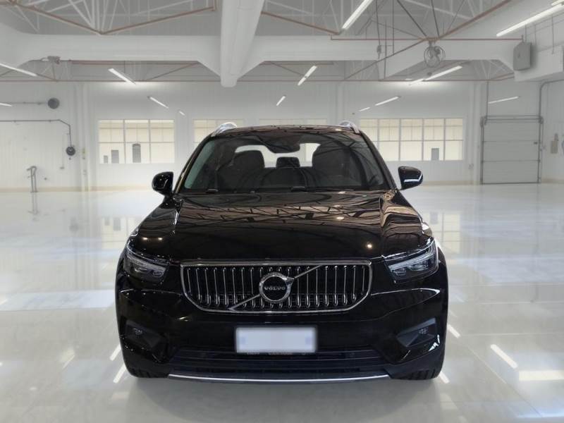 VOLVO XC40 / 2017 / 5P / SUV T5 PLUG-IN HYBRID AUTO RECH INSCRIP EXPR photo