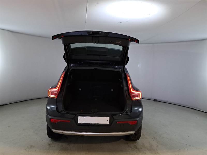 VOLVO XC40 / 2017 / 5P / SUV T5 PLUG-IN HYBRID AUTO RECH INSCRIP EXPR photo
