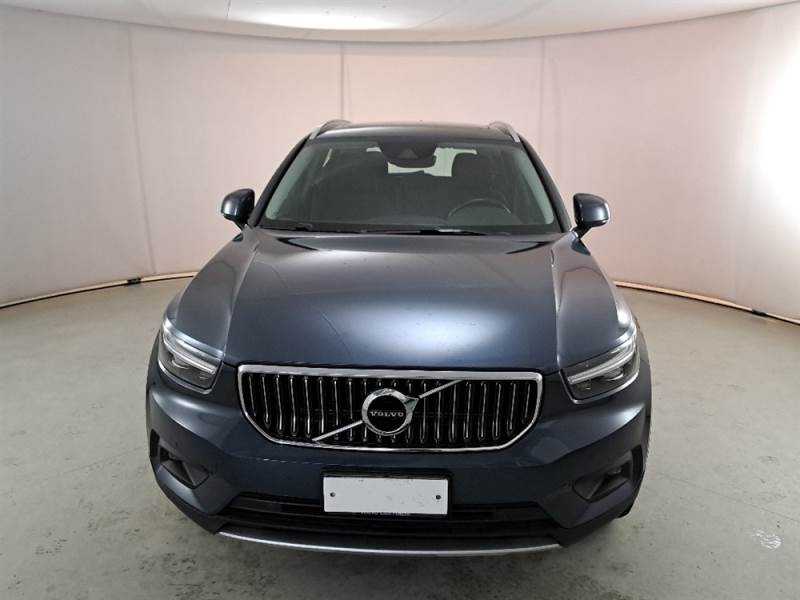 VOLVO XC40 / 2017 / 5P / SUV T5 PLUG-IN HYBRID AUTO RECH INSCRIP EXPR photo