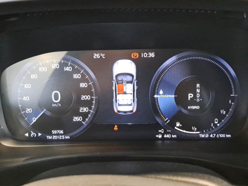 VOLVO XC40 / 2017 / 5P / SUV T5 PLUG-IN HYBRID AUTO RECH INSCRIP EXPR photo
