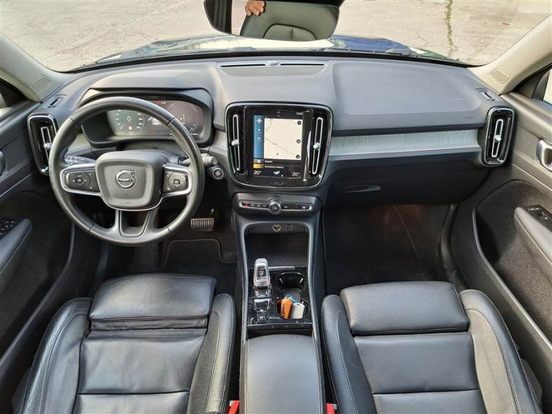 VOLVO XC40 / 2017 / 5P / SUV T5 PLUG-IN HYBRID AUTO RECHARGE INSCR. photo