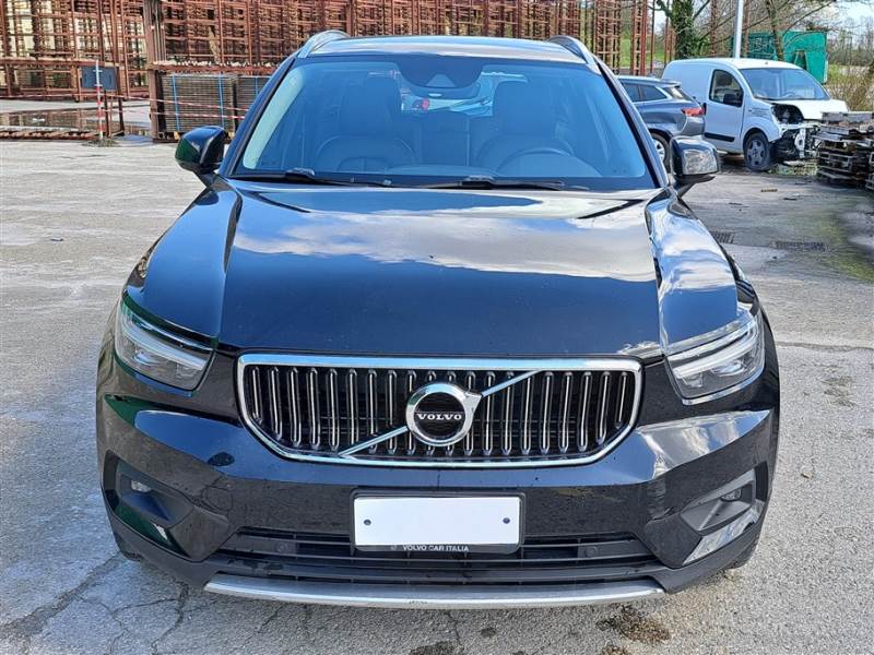 VOLVO XC40 / 2017 / 5P / SUV T5 PLUG-IN HYBRID AUTO RECHARGE INSCR. photo
