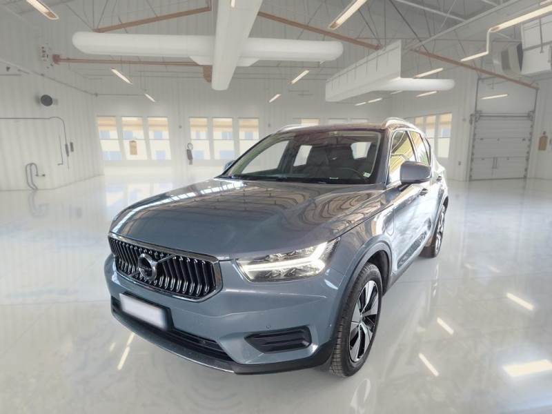VOLVO XC40 / 2017 / 5P / SUV T4 PLUG-IN HYBRID AUTO RECH INSCRIP EXPR