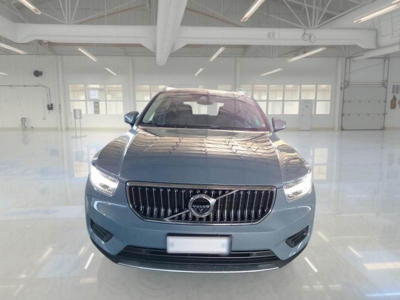 VOLVO XC40 / 2017 / 5P / SUV T4 PLUG-IN HYBRID AUTO RECH INSCRIP EXPR photo